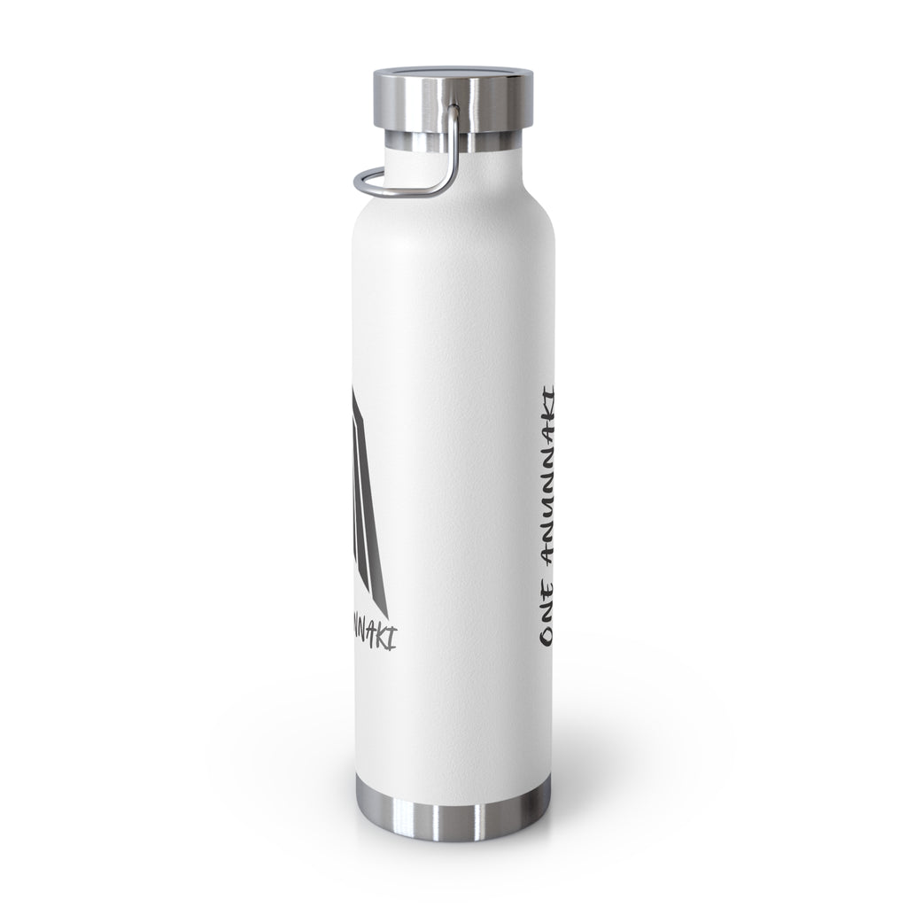 One Awunnak™ Insulated Water Bottle — 22oz Copper Vacuum Flask